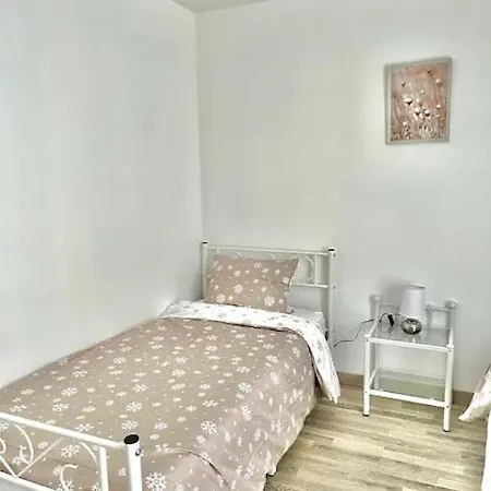 Maison Spacieuse De Lila Avec 3 Places De Parkings Villa Crevecoeur-le-Grand