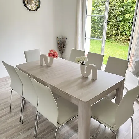Maison Spacieuse De Lila Avec 3 Places De Parkings Villa *
